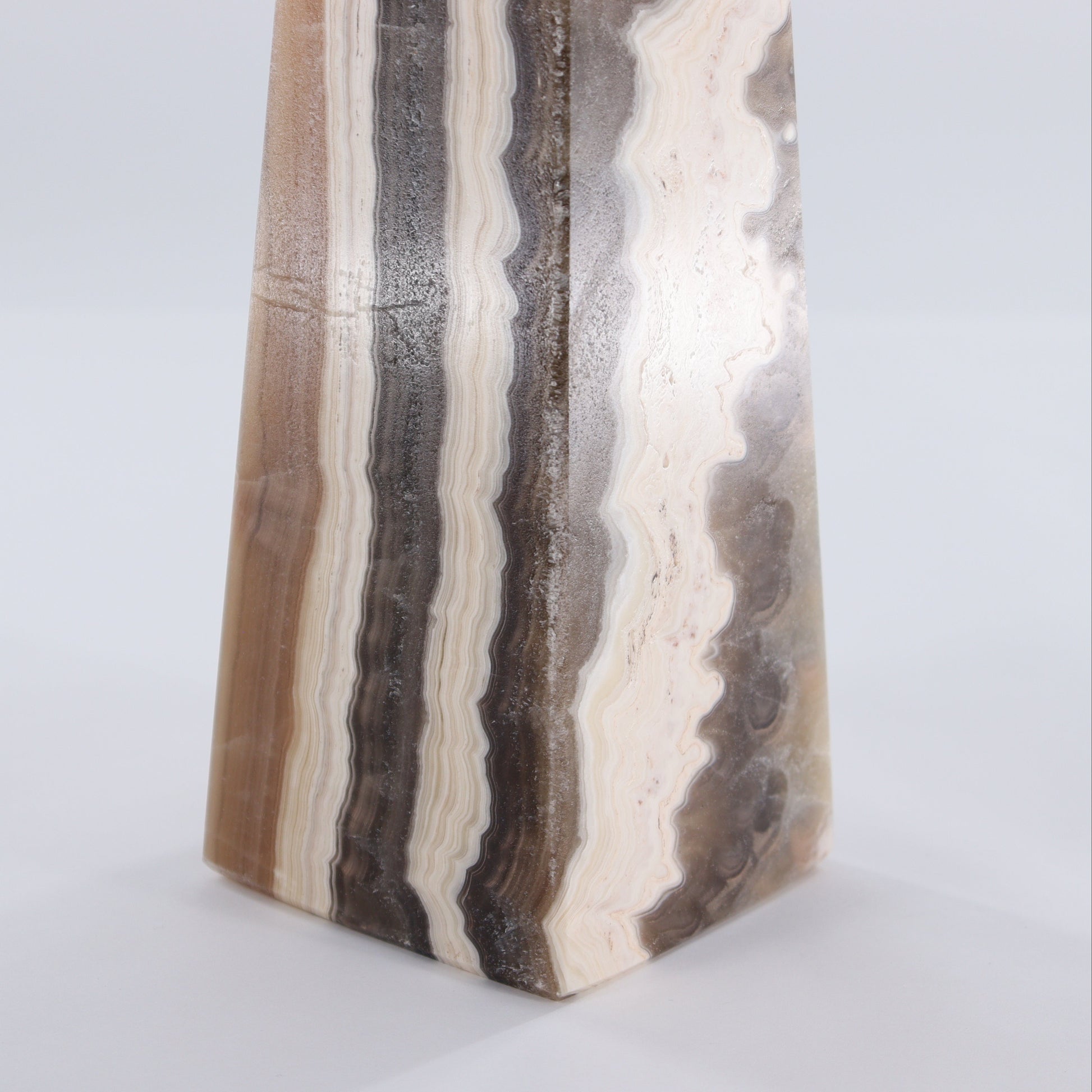 Onyx Obelisk - Expert Wholesale and Supplier of Wholesale Crystals & Bulk Gemstones, ["close_50","Mexico","Obelisk","onyx"]