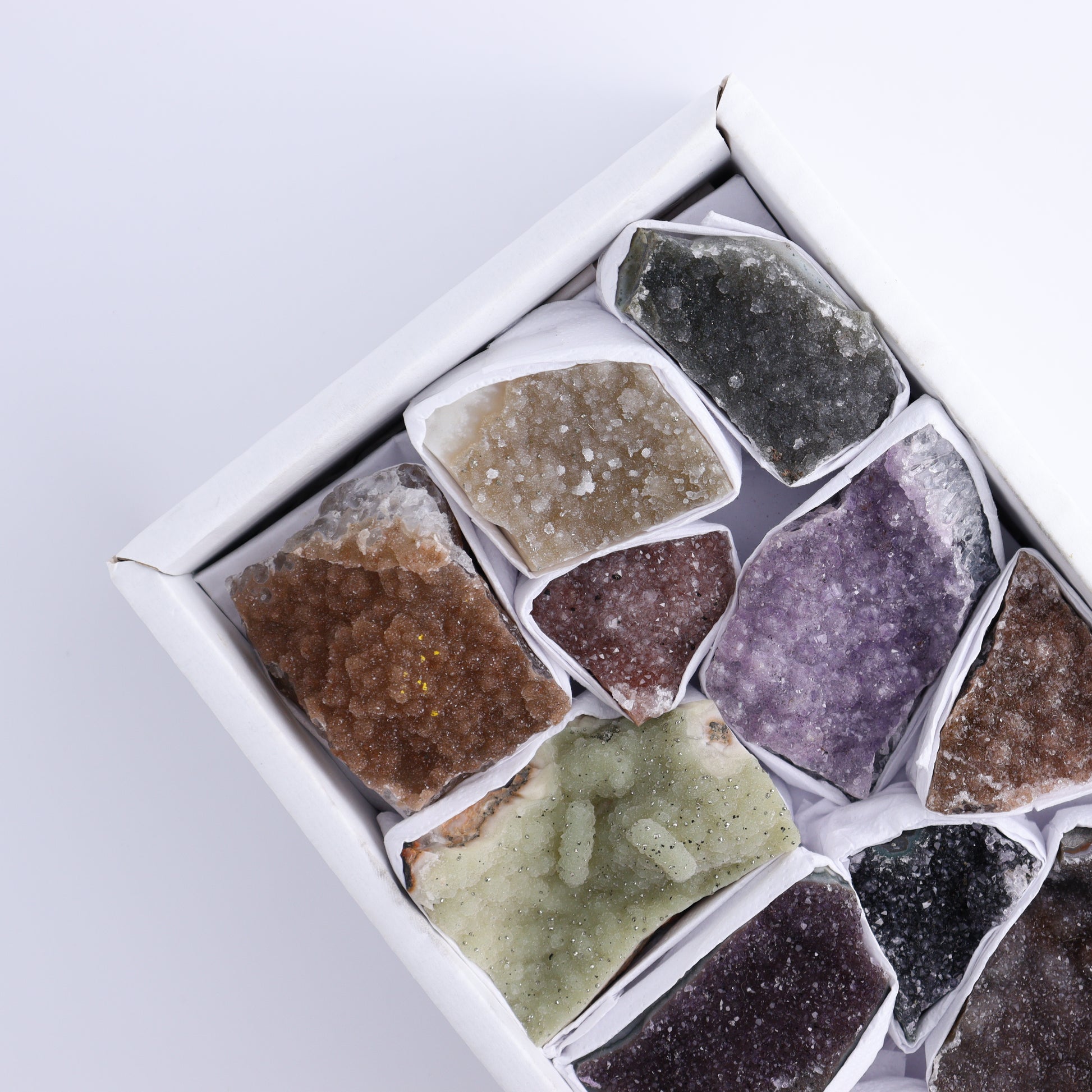 Uruguay Rainbow Amethyst Clusters Flat of 13 - Expert Wholesale and Supplier of Wholesale Crystals & Bulk Gemstones, ["Amethyst","Clusters","Rainbow Amethyst","Sugar Rainbow Amethyst","Uruguay"]
