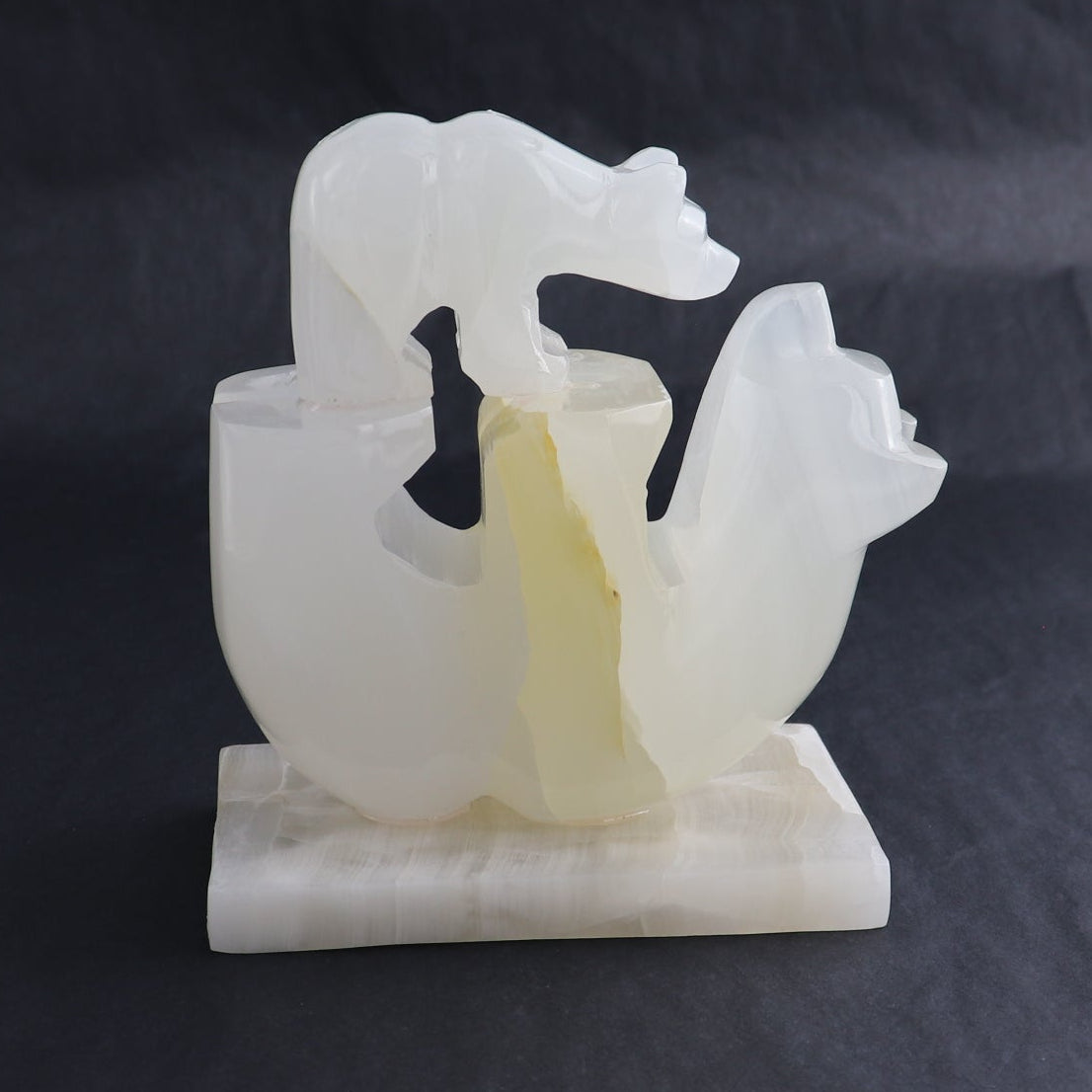 One Bear Carving Mexicano Onyx/Calcite White