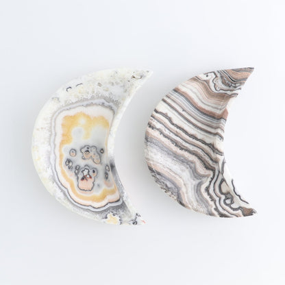 One Mexican Onyx/Calcite White Zebra Moon Dish