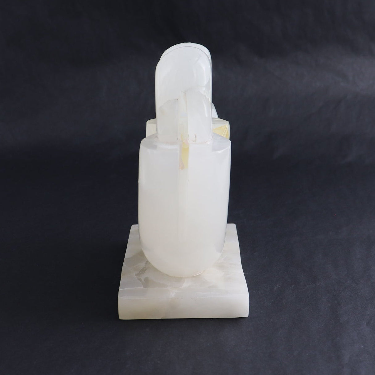 One Bear Carving Mexicano Onyx/Calcite White