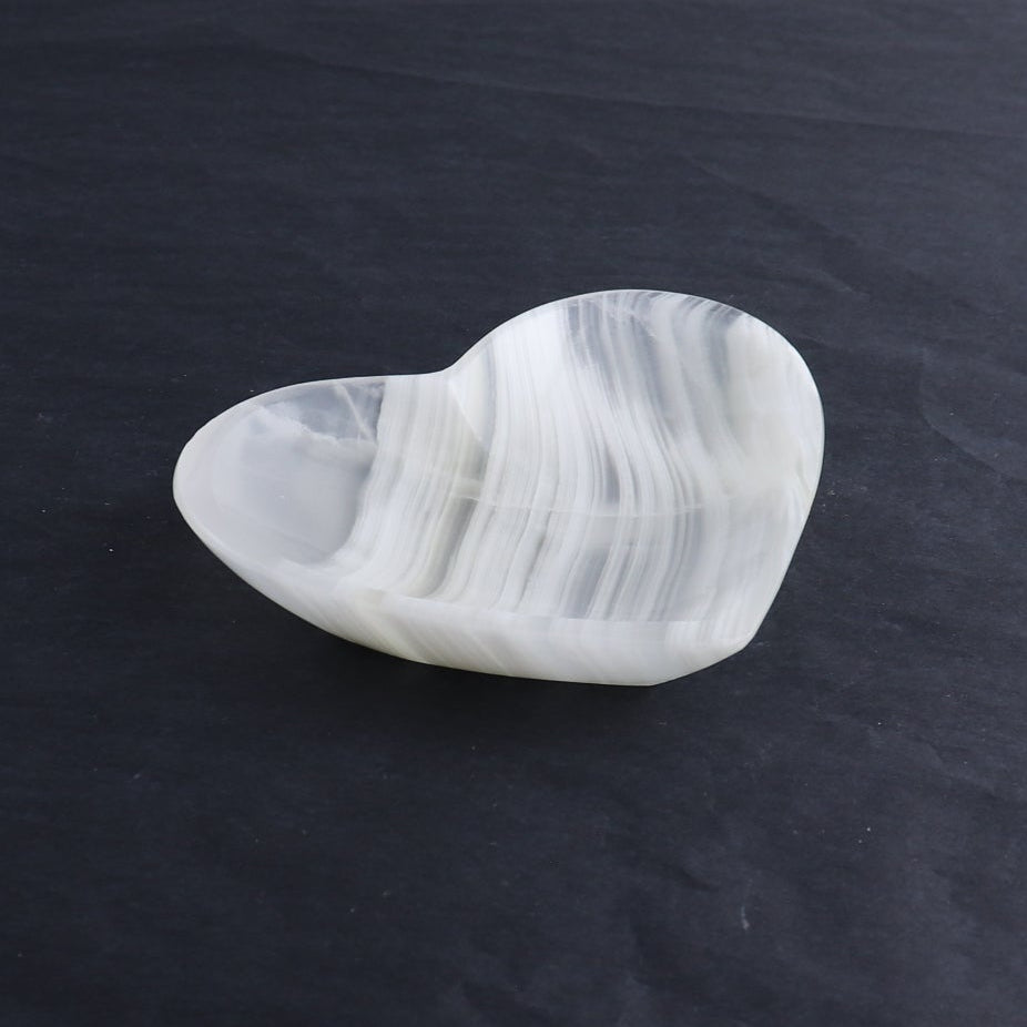 One Mexican Onyx/Calcite White Heart Bowl