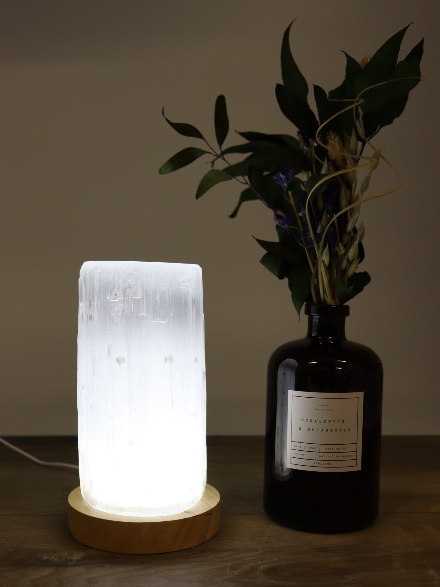 Cylinder Selenite Lamp 15cm - Expert Wholesale and Supplier of Wholesale Crystals & Bulk Gemstones, []