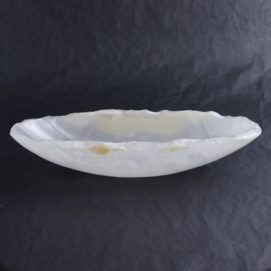 One Mexican Onyx/Calcite White Small Canoe Bowl