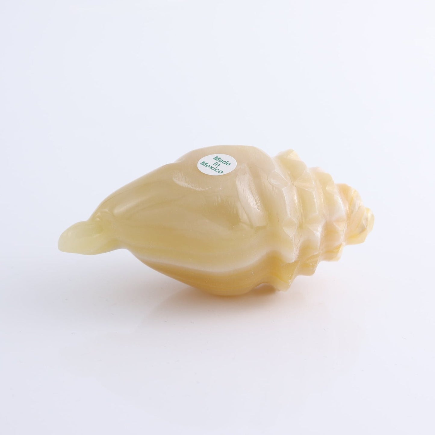 One Mexican Onyx/Calcite Shell Cut Base Beige/Honey