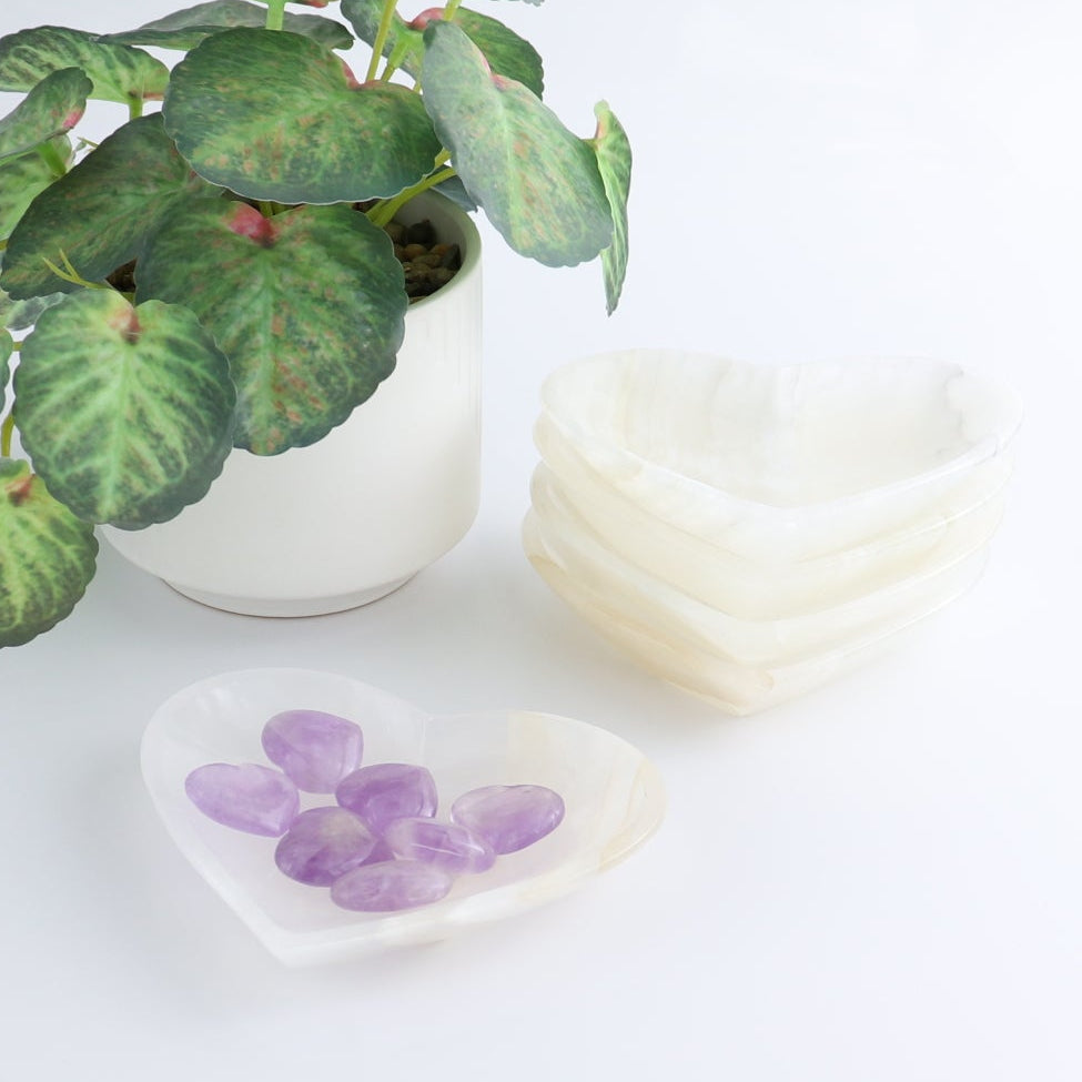 One Mexican Onyx/Calcite White Heart Bowl
