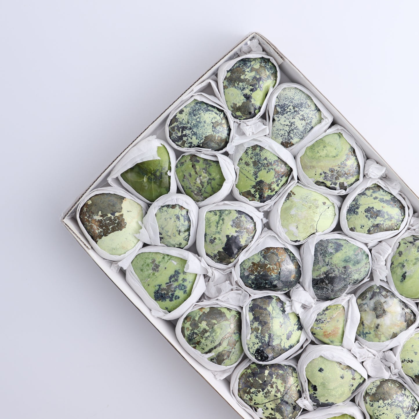Serpentine Hearts Set of 26 - Expert Wholesale and Supplier of Wholesale Crystals & Bulk Gemstones, ["Hearts","Peru","serpentine"]