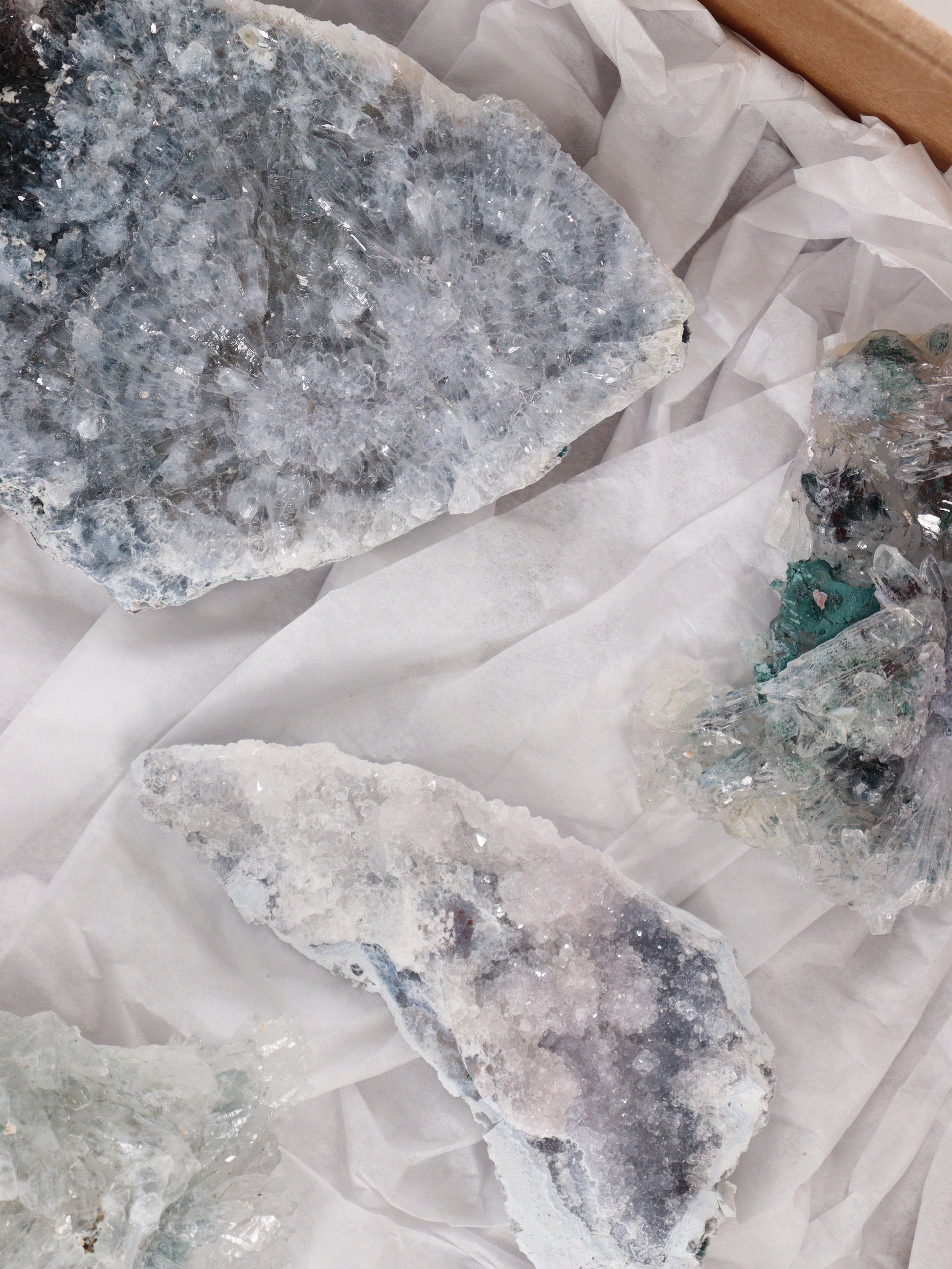 Amethyst Flower Set of 8 - Expert Wholesale and Supplier of Wholesale Crystals & Bulk Gemstones, []