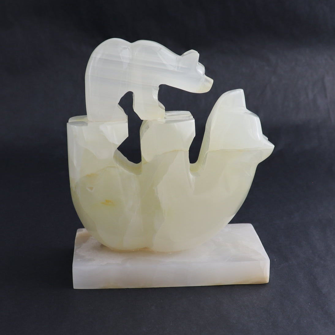 One Bear Carving Mexicano Onyx/Calcite White