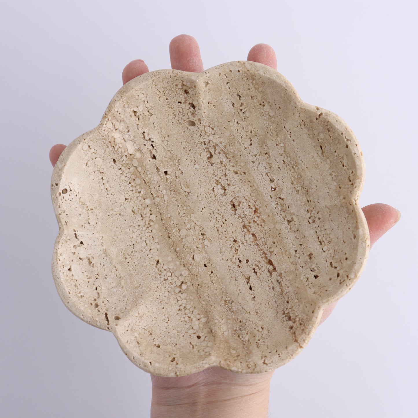 One Travertine Scalloped Dish 14 cm - Expert Wholesale and Supplier of Wholesale Crystals & Bulk Gemstones, ["Catalog Onyx","Decorative Dish","Mexico","Travertine"]