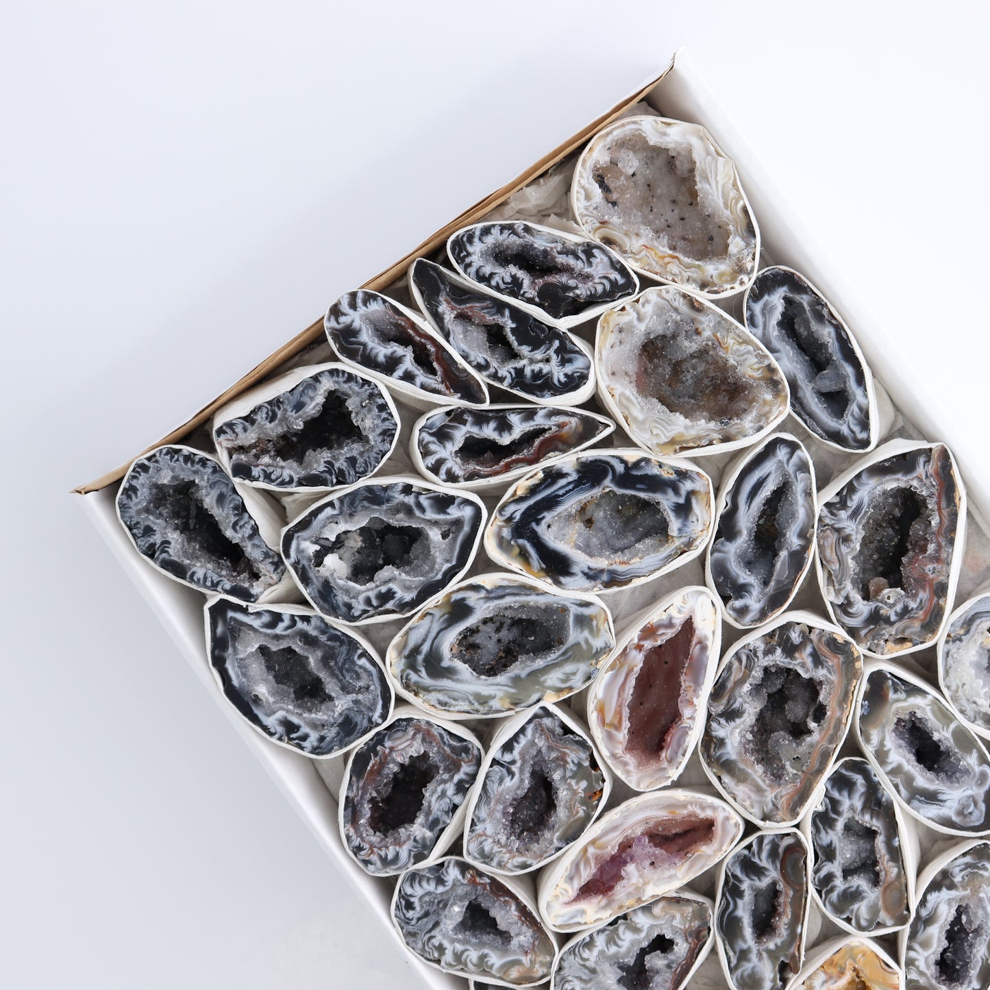 Agate Geodes Flat - Expert Wholesale and Supplier of Wholesale Crystals & Bulk Gemstones, ["Agate","Geodes"]
