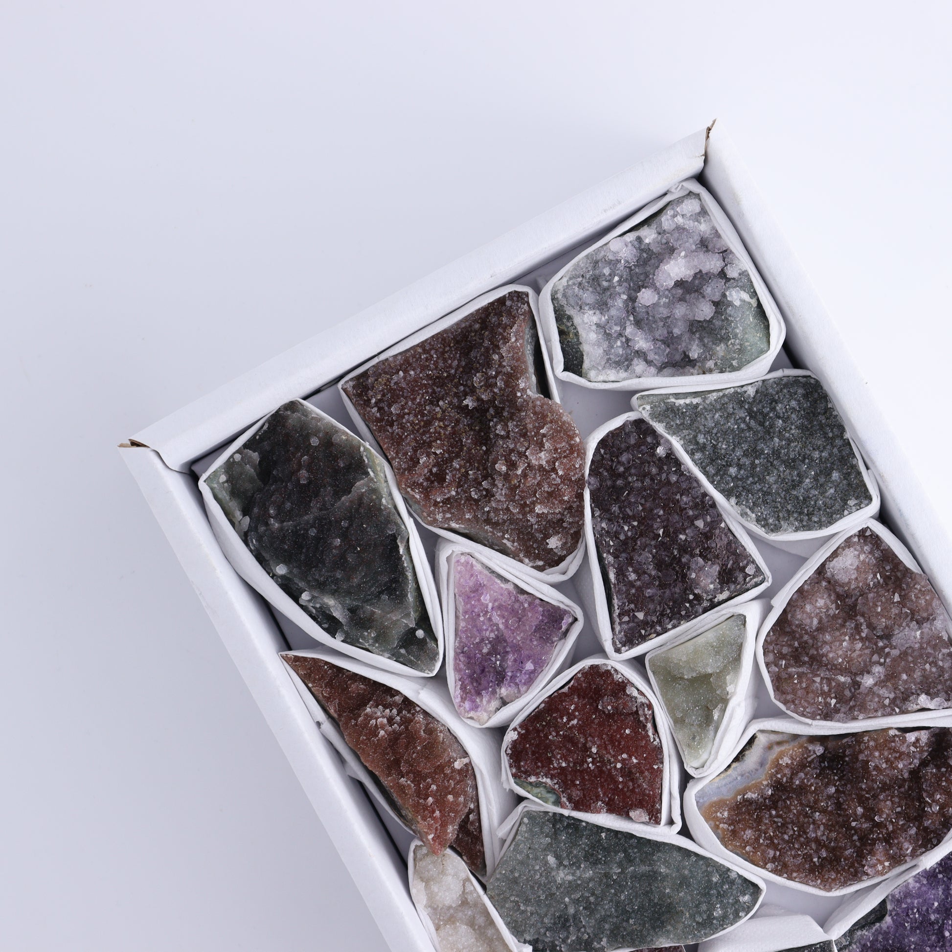 Uruguay Rainbow Amethyst Clusters Flat of 16 - Expert Wholesale and Supplier of Wholesale Crystals & Bulk Gemstones, ["Amethyst","Clusters","Rainbow Amethyst","Sugar Rainbow Amethyst","Uruguay"]