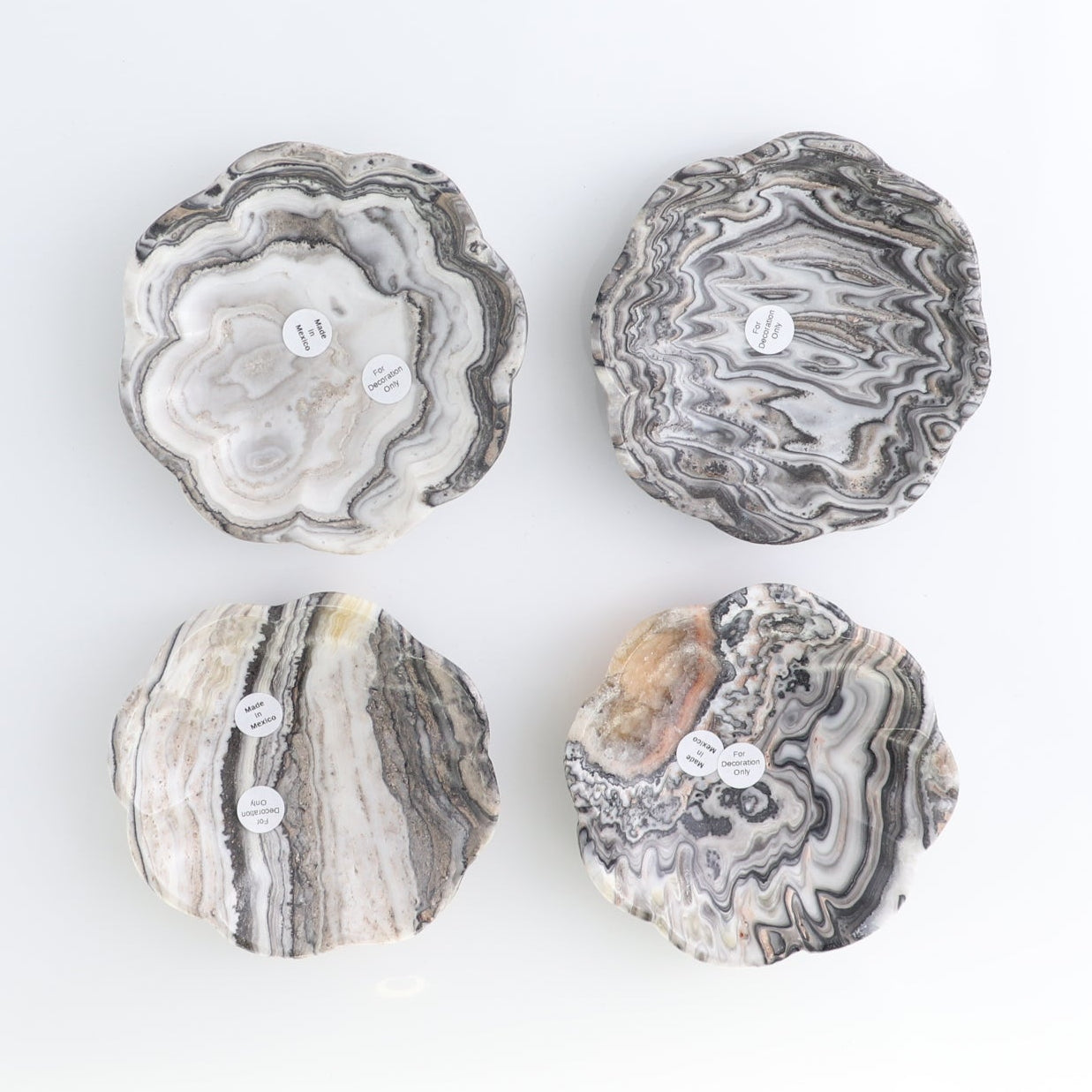 One Mexican Onyx/Calcite Black & White Zebra Scalloped Dish 10 cm