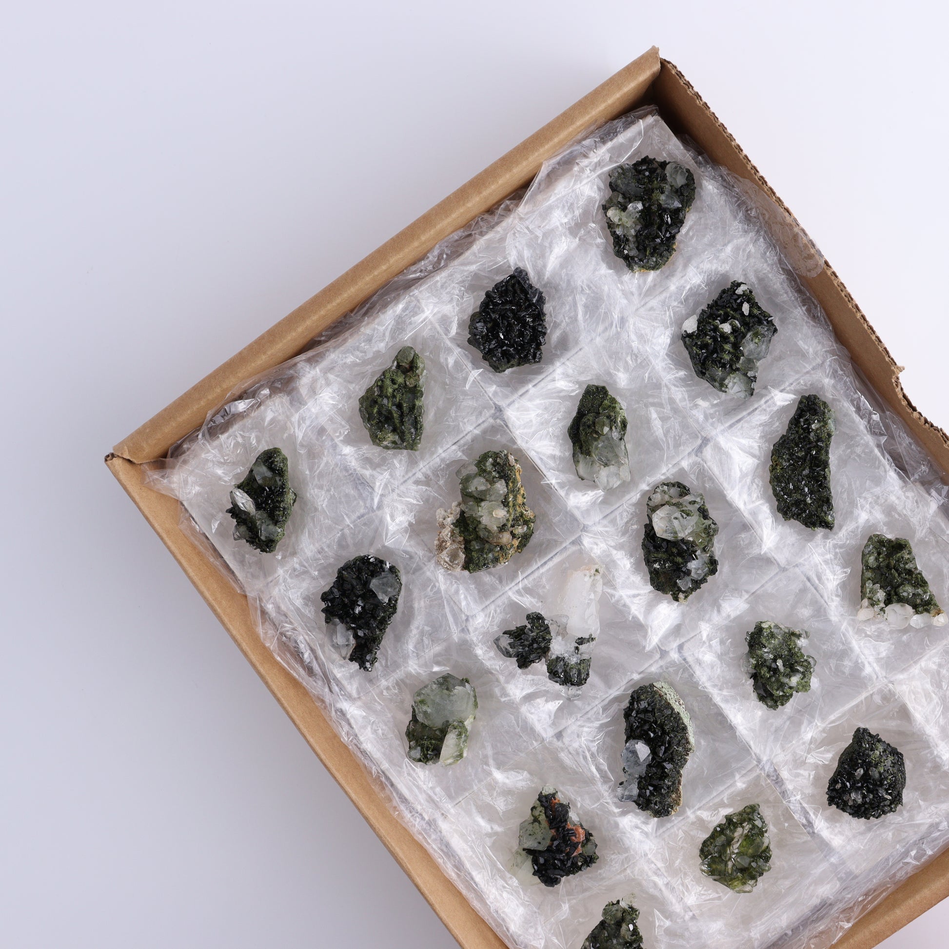 Epidote Set of 20 - Expert Wholesale and Supplier of Wholesale Crystals & Bulk Gemstones, ["epidote","flat","Flats"]