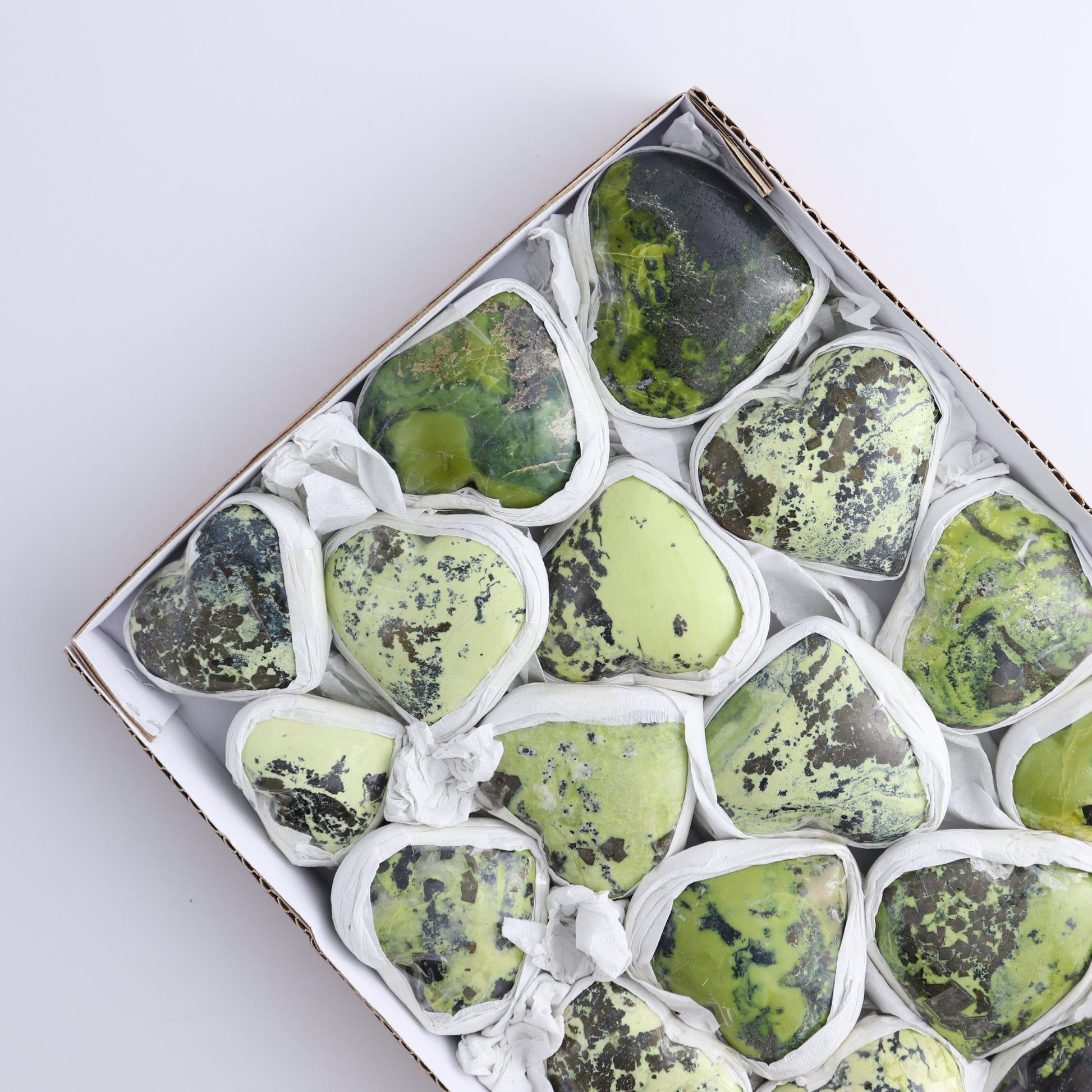 Serpentine Hearts Set of 20 - Expert Wholesale and Supplier of Wholesale Crystals & Bulk Gemstones, ["Hearts","Peru","serpentine"]