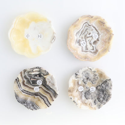 One Mexican Onyx/Calcite Yellow Zebra Scalloped Dish 10 cm