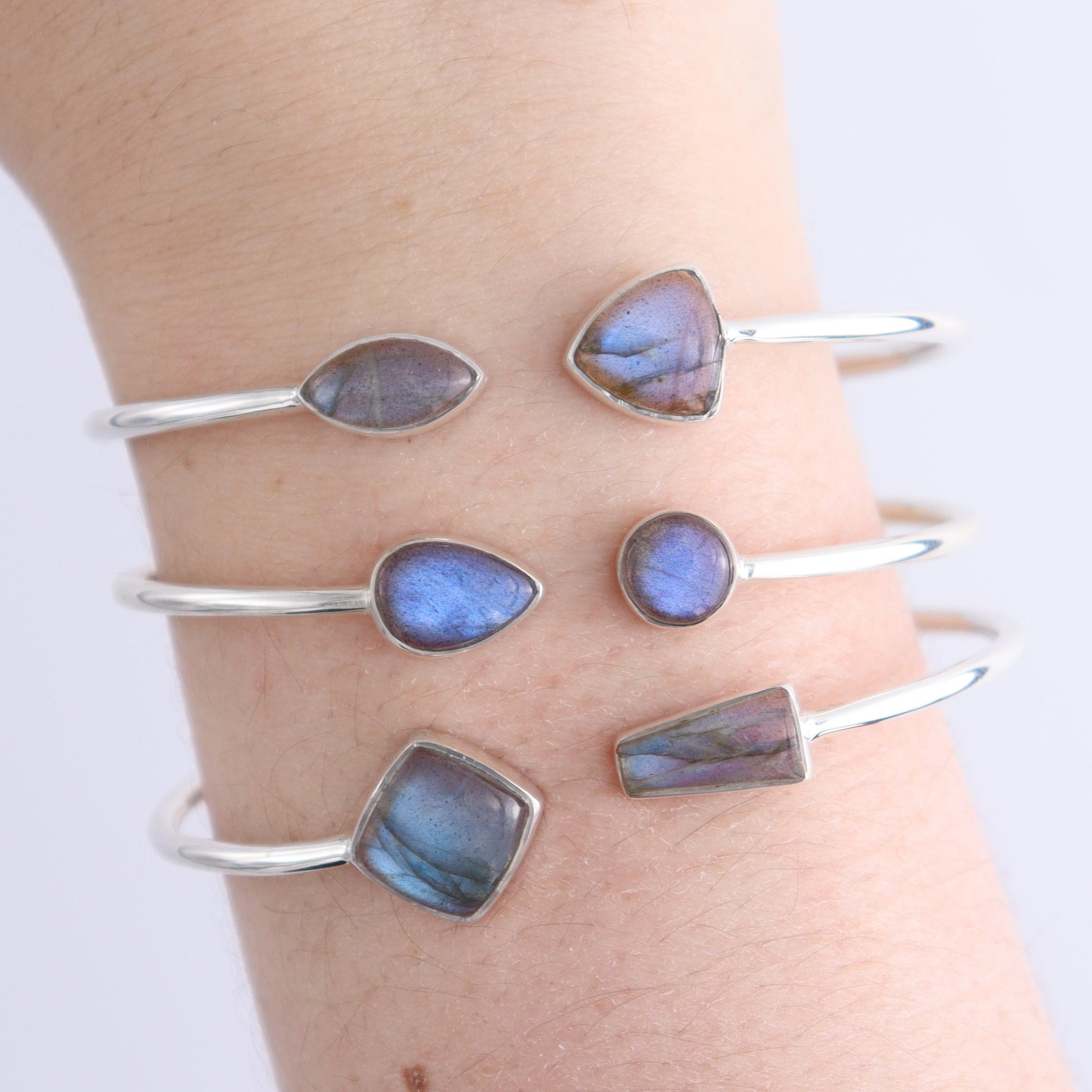 One Labradorite Sterling Silver Bracelet - Expert Wholesale and Supplier of Wholesale Crystals & Bulk Gemstones, ["Bracelet","bracelets","Labradorite"]