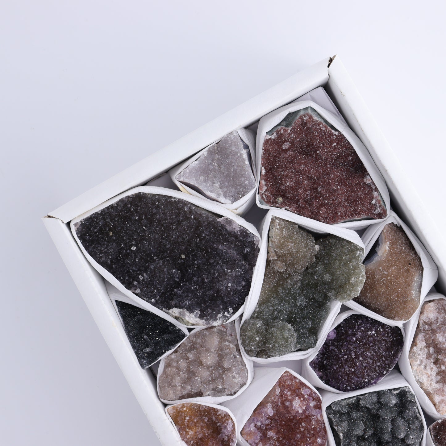 Uruguay Rainbow Amethyst Clusters Flat of 17 - Expert Wholesale and Supplier of Wholesale Crystals & Bulk Gemstones, ["Amethyst","Clusters","Rainbow Amethyst","Sugar Rainbow Amethyst","Uruguay"]