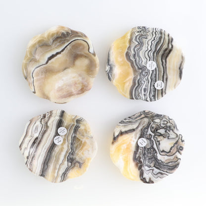 One Mexican Onyx/Calcite Yellow Zebra Scalloped Dish 10 cm