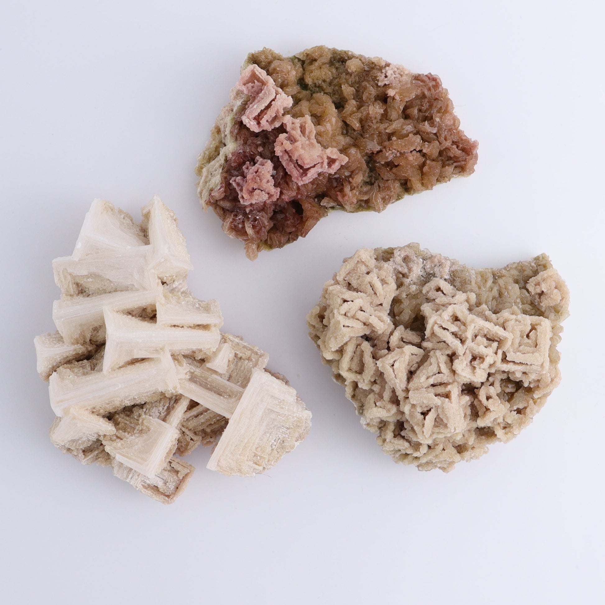 Trona ps. After Halite from Owens Lake Set of 6 - Expert Wholesale and Supplier of Wholesale Crystals & Bulk Gemstones, ["Halite","halite on trona","United States"]