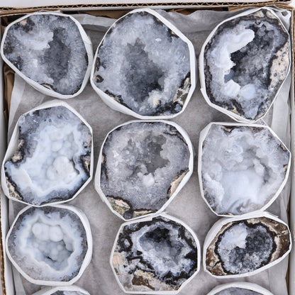 Trancas Geodes Flat of 12 | Mi Esperanza Minerals | Supplier of Crystals and Onyx