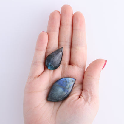 Labradorite Pendants Set of 10 - Expert Wholesale and Supplier of Wholesale Crystals & Bulk Gemstones, ["Labradorite","Pendant","Pendants"]
