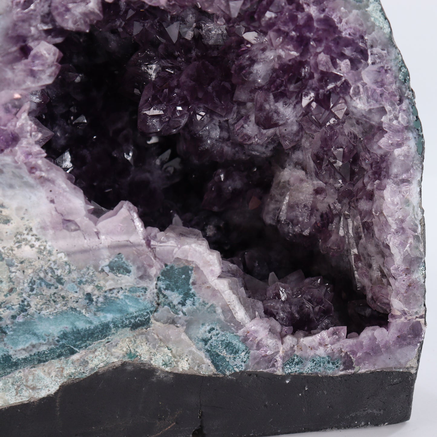 Amethyst Cathedral - Expert Wholesale and Supplier of Wholesale Crystals & Bulk Gemstones, ["Amethyst","Amethyst Cathedral","cathedral"]