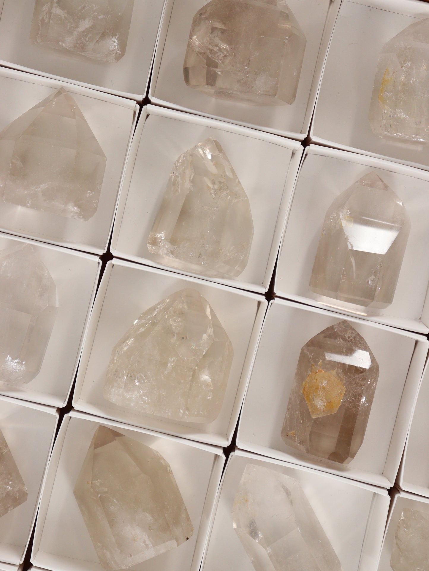 Quartz Towers Flat - Expert Supplier of Wholesale Crystals & Bulk Gemstones