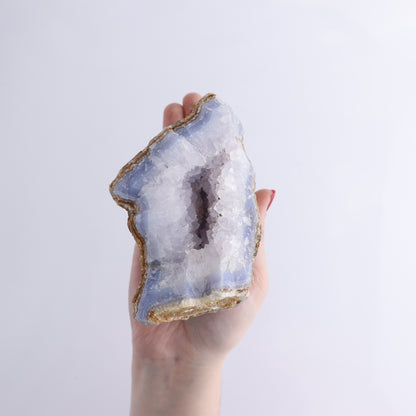 Blue Lace Agate Clusters Set of 6 - Expert Wholesale and Supplier of Wholesale Crystals & Bulk Gemstones, ["Agate","Blue Lace Agate","close_70"]