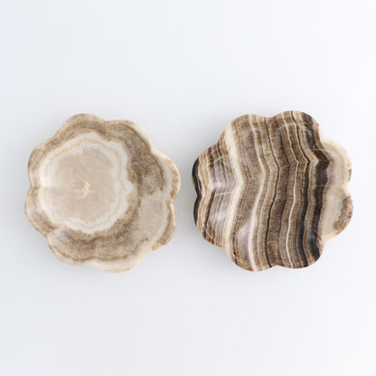 One Mexican Onyx/Calcite Chocolate Scalloped Dish 14 cm