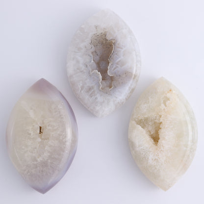 Agate With Stands Set of 5 - Expert Wholesale and Supplier of Wholesale Crystals & Bulk Gemstones, ["Agate","Eyes"]