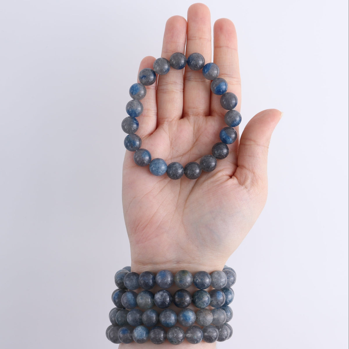 One Dumortierite Bracelet
