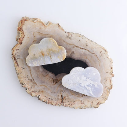 One Cloud Chalcedony Agate | Mi Esperanza Minerals | Supplier of Crystals and Onyx