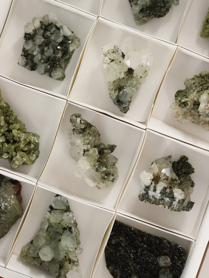 Epidote Flat Set of  12 - Expert Supplier of Wholesale Crystals & Bulk Gemstones