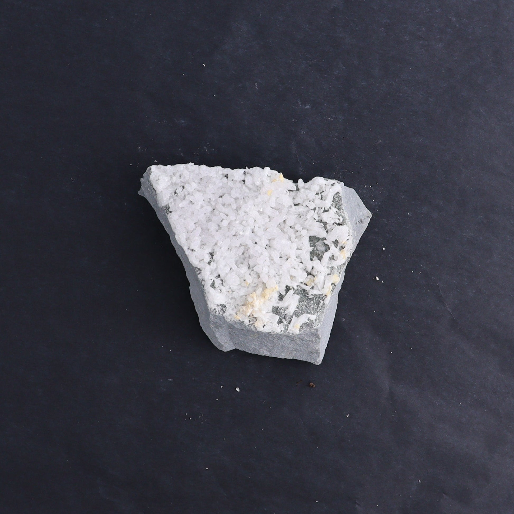 Mexican Quartz Clusters Set of 7 - Expert Wholesale and Supplier of Wholesale Crystals & Bulk Gemstones, ["close_50","Clusters","Mexico","Quartz"]