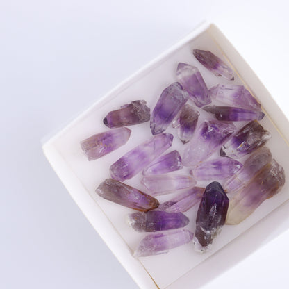 Guerrero Amethyst points 25 grams - Expert Wholesale and Supplier of Wholesale Crystals & Bulk Gemstones, ["Amethyst","Roughs"]