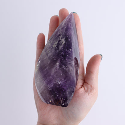 Imperfect Amethyst Flames Set of 4 - Expert Wholesale and Supplier of Wholesale Crystals & Bulk Gemstones, ["Amethyst","Brazil","close_30","flames"]