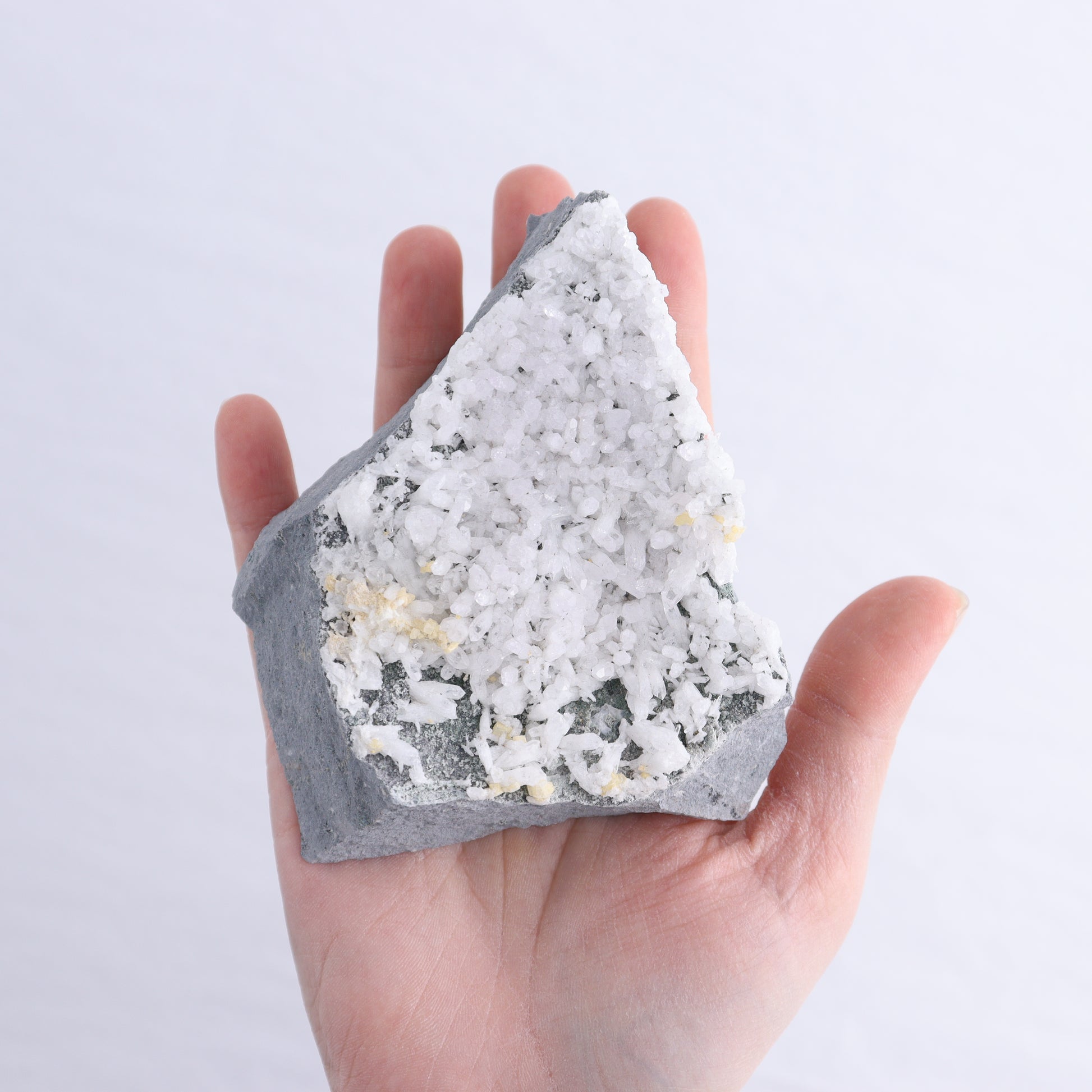 Mexican Quartz Clusters Set of 7 - Expert Wholesale and Supplier of Wholesale Crystals & Bulk Gemstones, ["close_50","Clusters","Mexico","Quartz"]