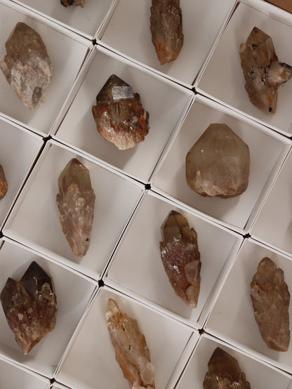 Citrine Flat Set of 24 - Expert Wholesale and Supplier of Wholesale Crystals & Bulk Gemstones, []