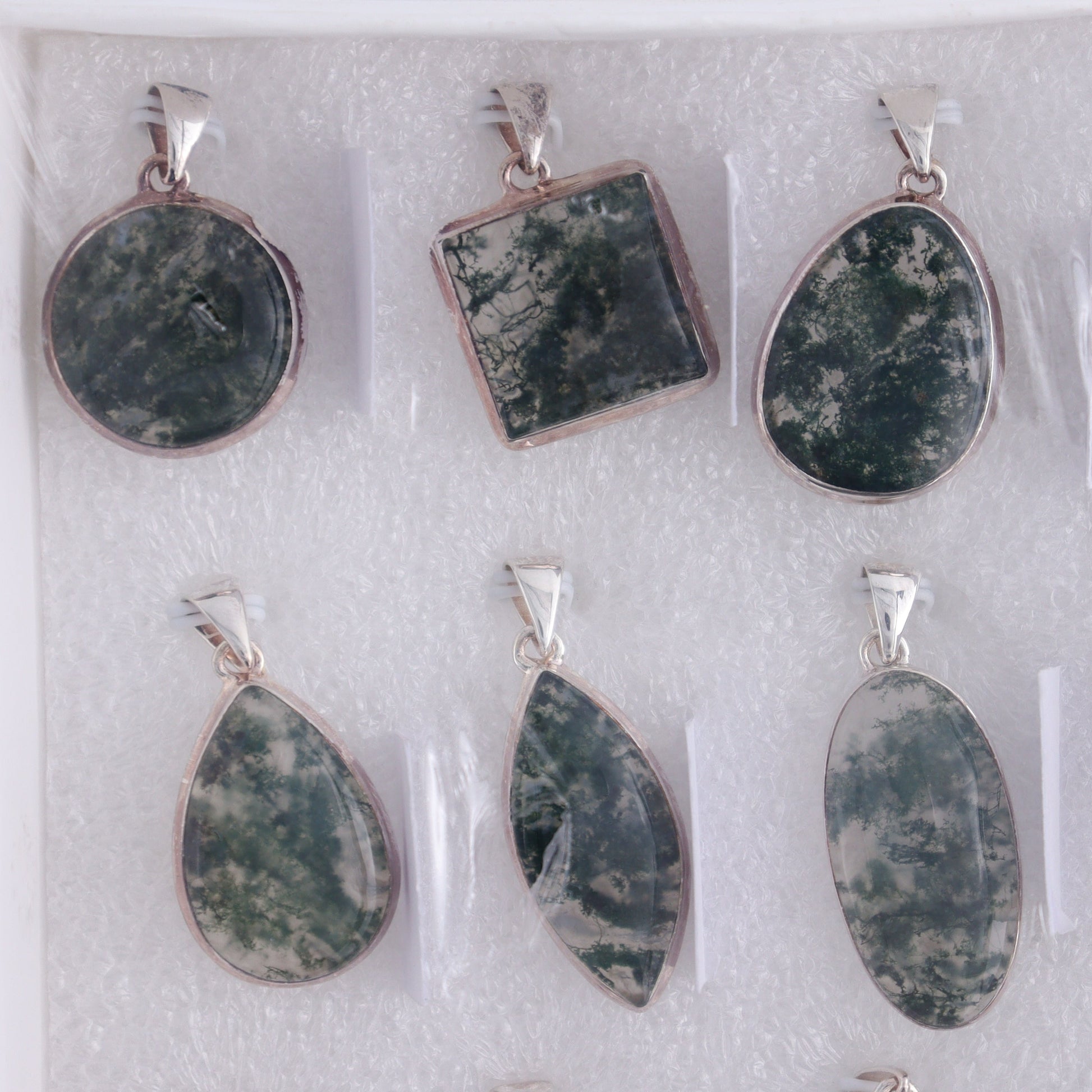 Moss Agate Pendants Set of 12 - Expert Wholesale and Supplier of Wholesale Crystals & Bulk Gemstones, ["close_50","India","Moss Agate","Pendant","Pendants","sterling silver"]