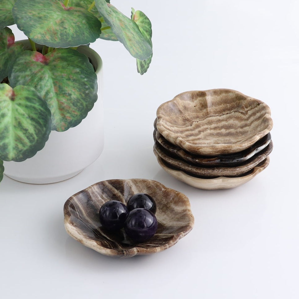 One Mexican Onyx/Calcite Chocolate Scalloped Dish 10 cm