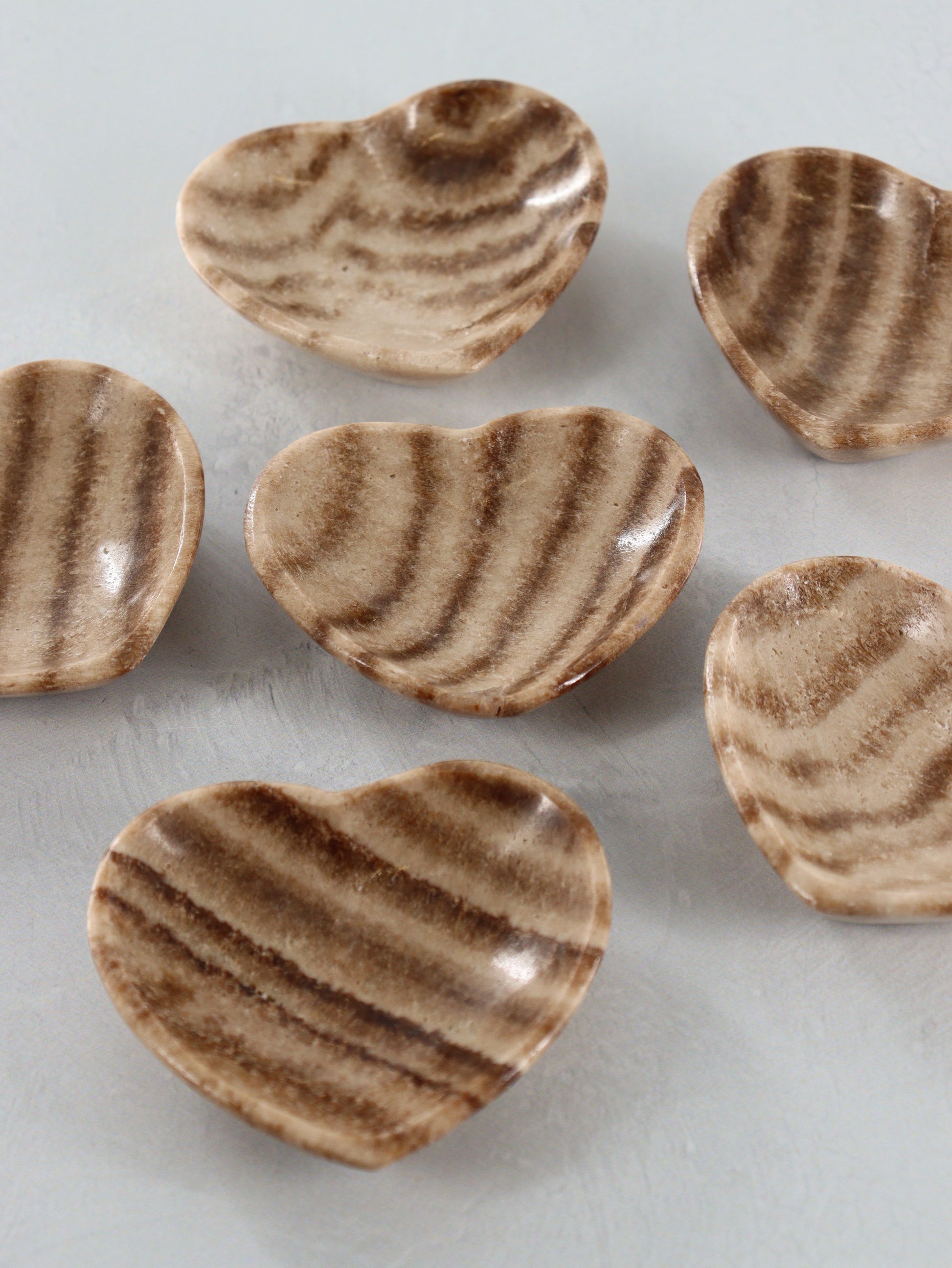 Chocolate Zebra Onyx Heart Bowls Set of 6 - Expert Supplier of Wholesale Crystals & Bulk Gemstones