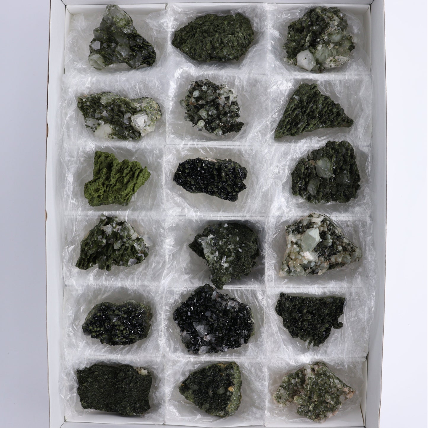 Epidote Set of 18 - Expert Wholesale and Supplier of Wholesale Crystals & Bulk Gemstones, ["epidote","flat","Flats"]