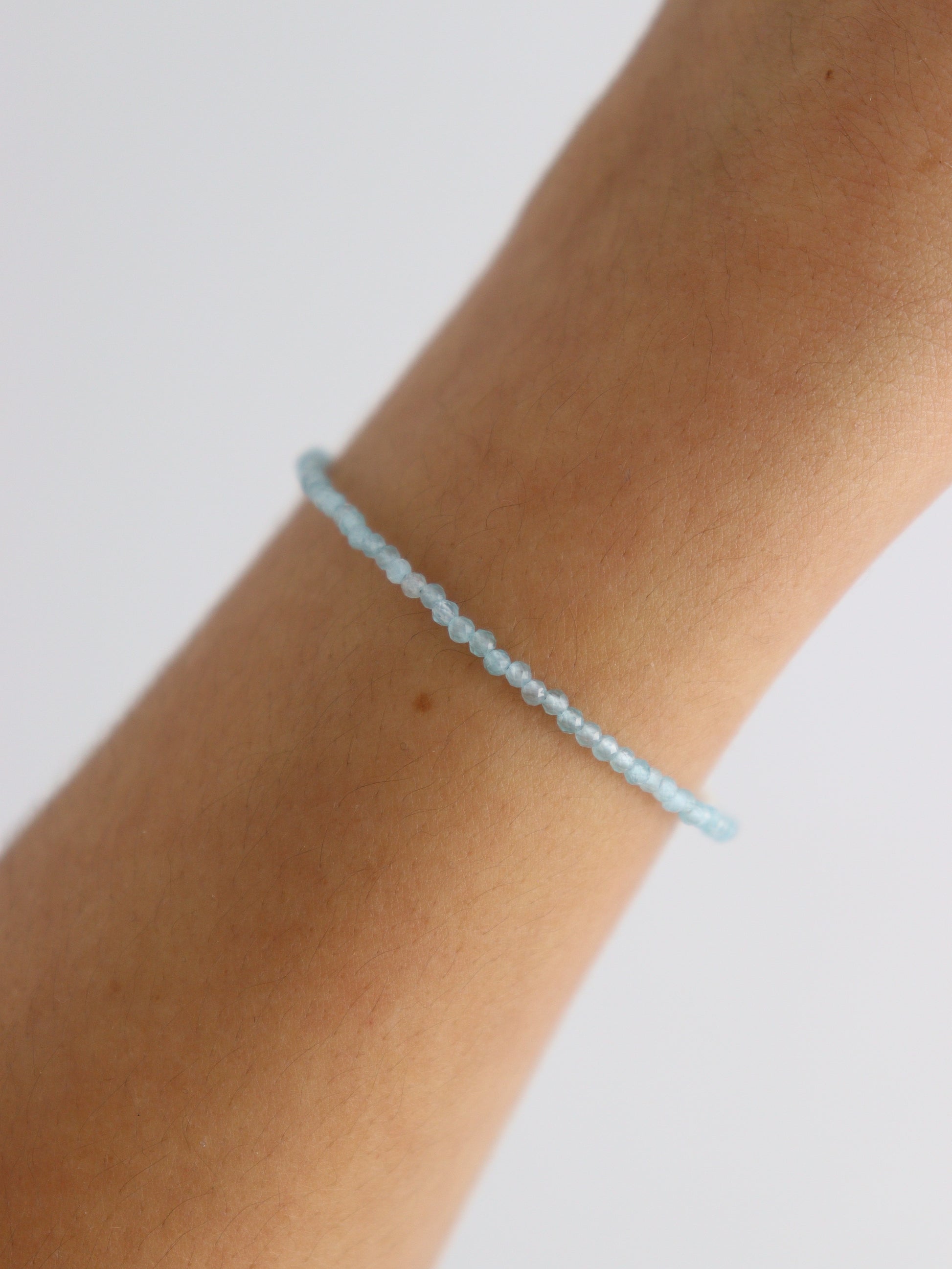 Sterling Silver Apatite Adjustable Bracelets - Expert Supplier of Wholesale Crystals & Bulk Gemstones