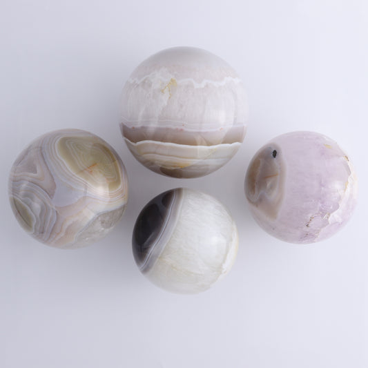 Agate Spheres Set of 4 - Expert Wholesale and Supplier of Wholesale Crystals & Bulk Gemstones, ["Agate","Madagascar","Spheres"]