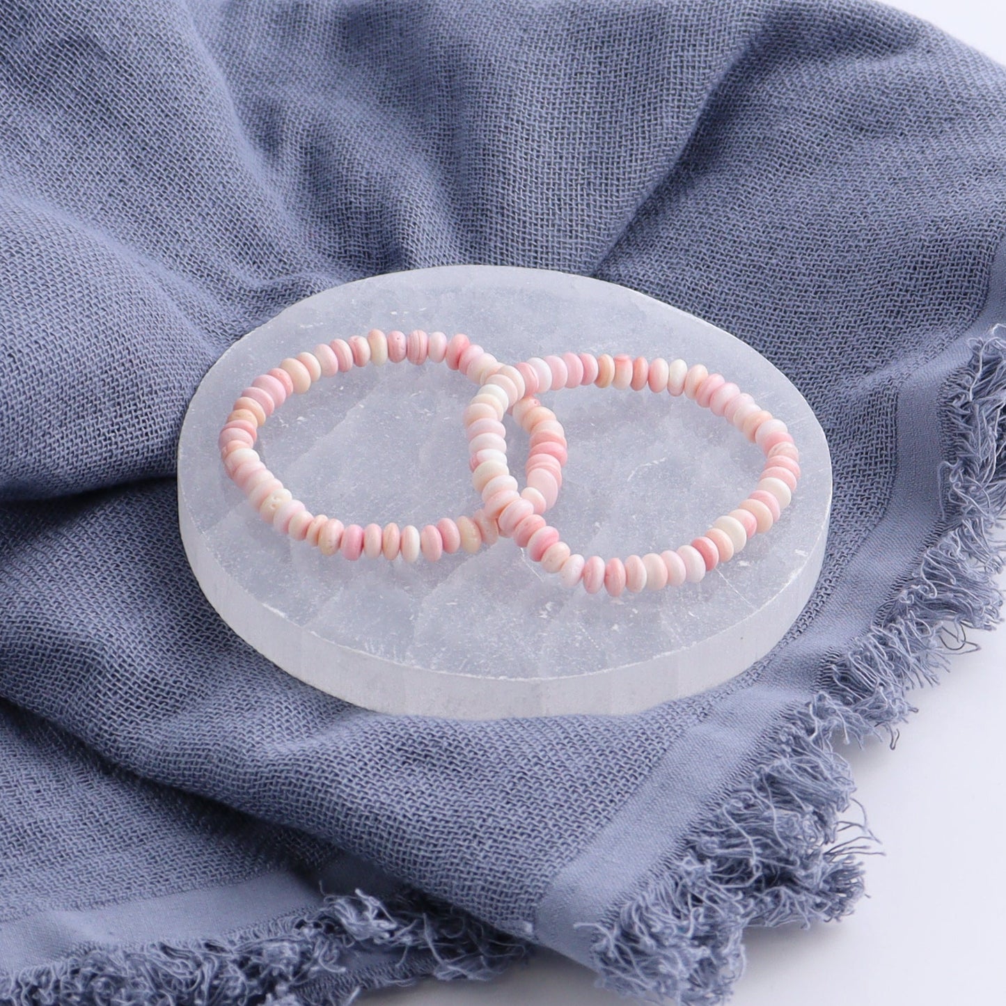 One Conch Shell Bracelet - Expert Wholesale and Supplier of Wholesale Crystals & Bulk Gemstones, ["Bracelet","bracelets","Conch Shell","shell"]