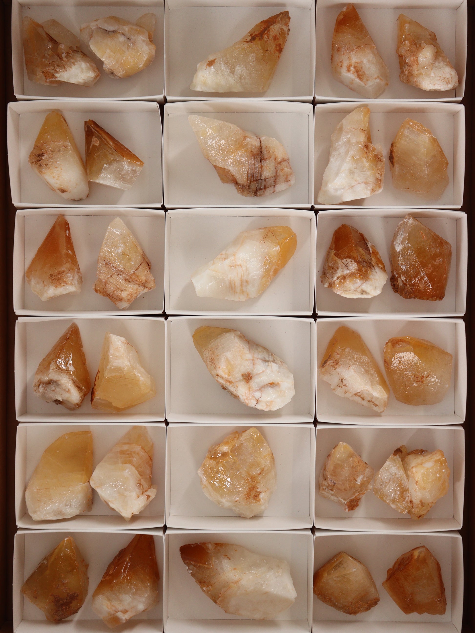 Calcite Flat Set of 30 - Expert Wholesale and Supplier of Wholesale Crystals & Bulk Gemstones, []