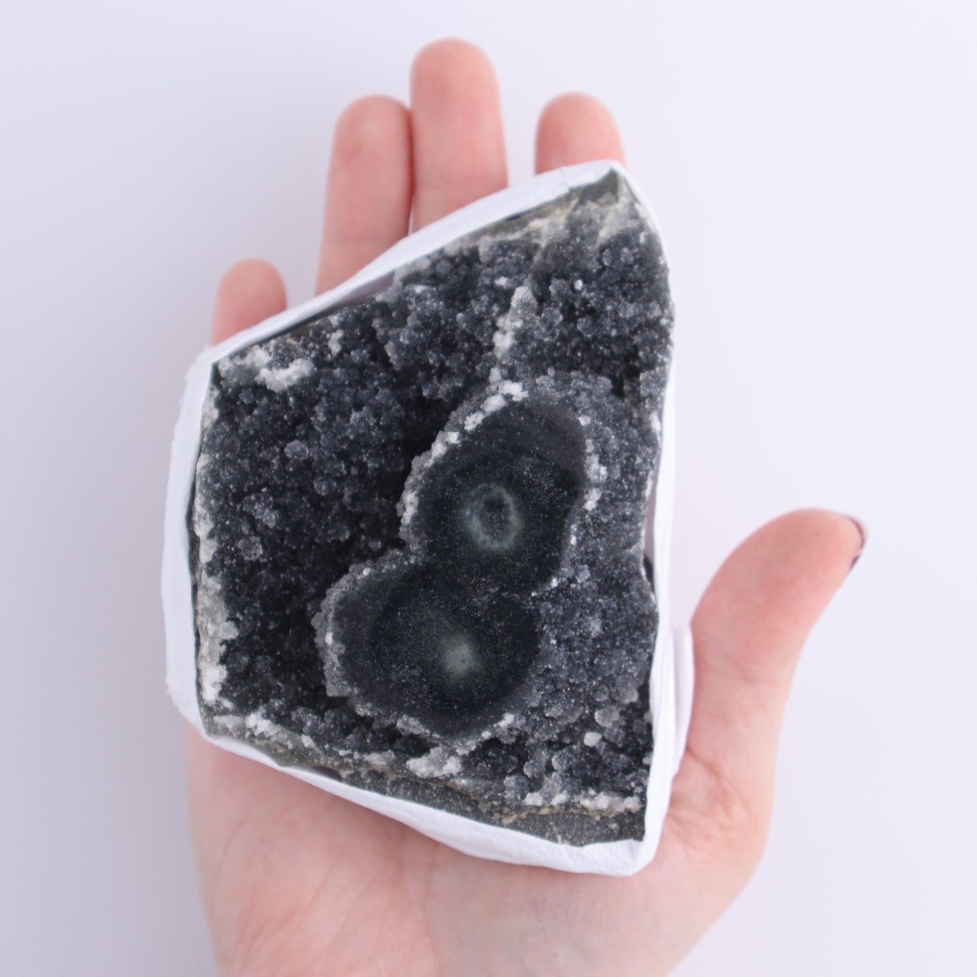Uruguay Amethyst Clusters with "Eyes" Flat of 8 - Expert Wholesale and Supplier of Wholesale Crystals & Bulk Gemstones, []