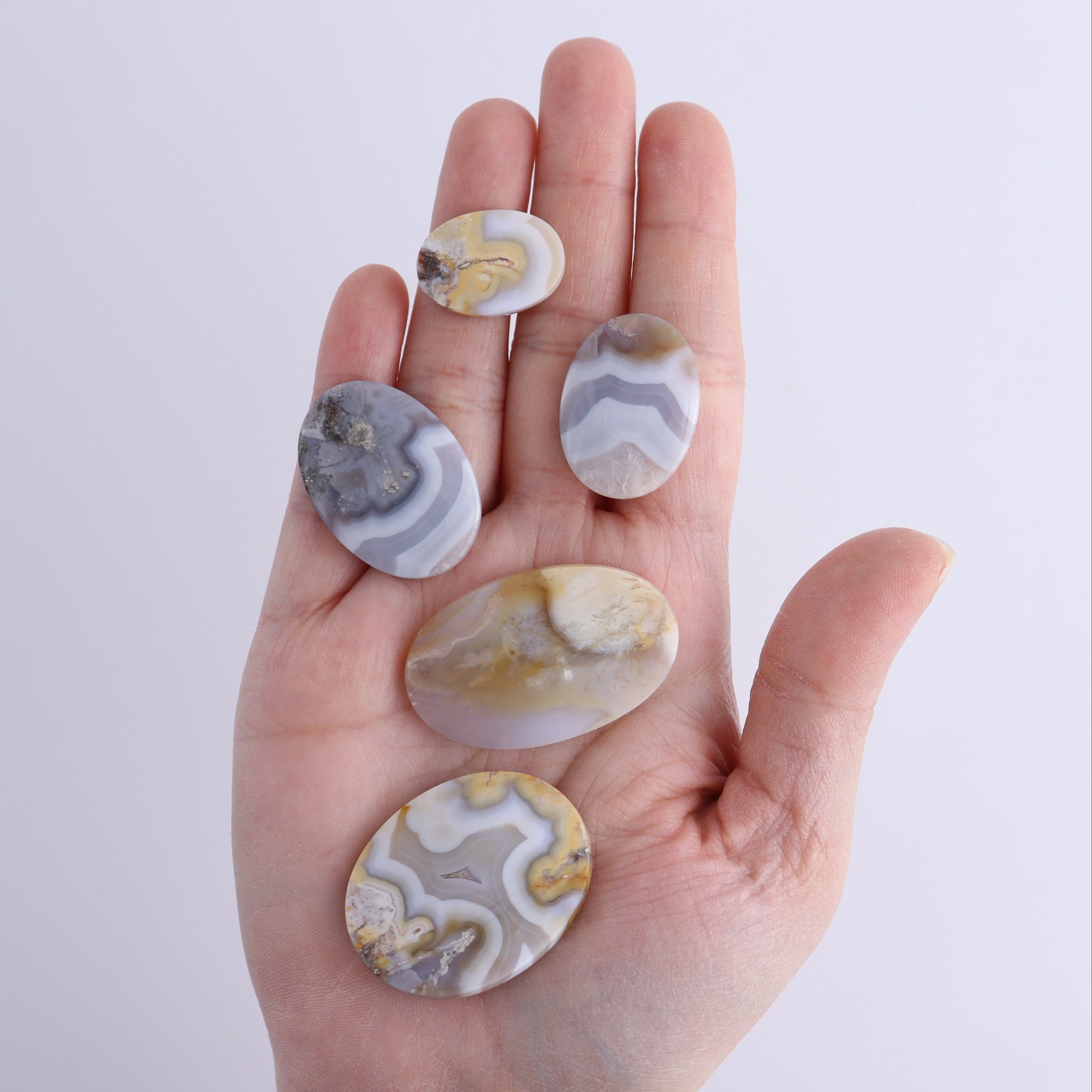 One Agate Oval Cab - Expert Wholesale and Supplier of Wholesale Crystals & Bulk Gemstones, ["Agate","Cabs","Oval"]