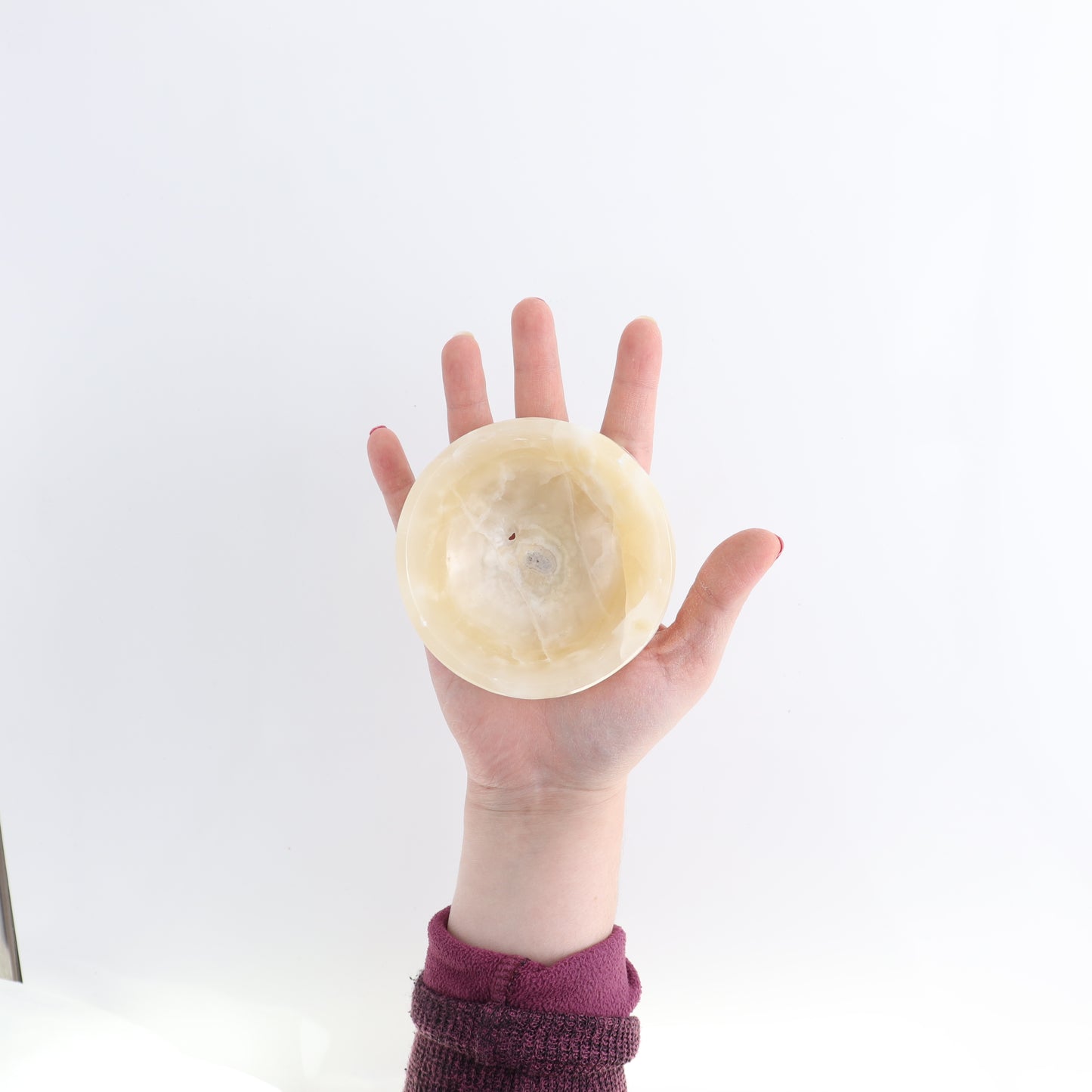 One Mexican Onyx/Calcite White & Honey Thick Round Bowl